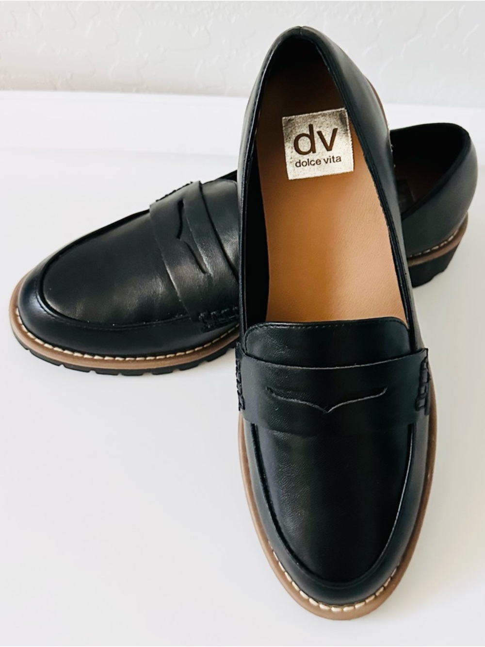 DV Dolce Vita Crisp Black Lug Sole Penny Loafers Women's Size 7 New